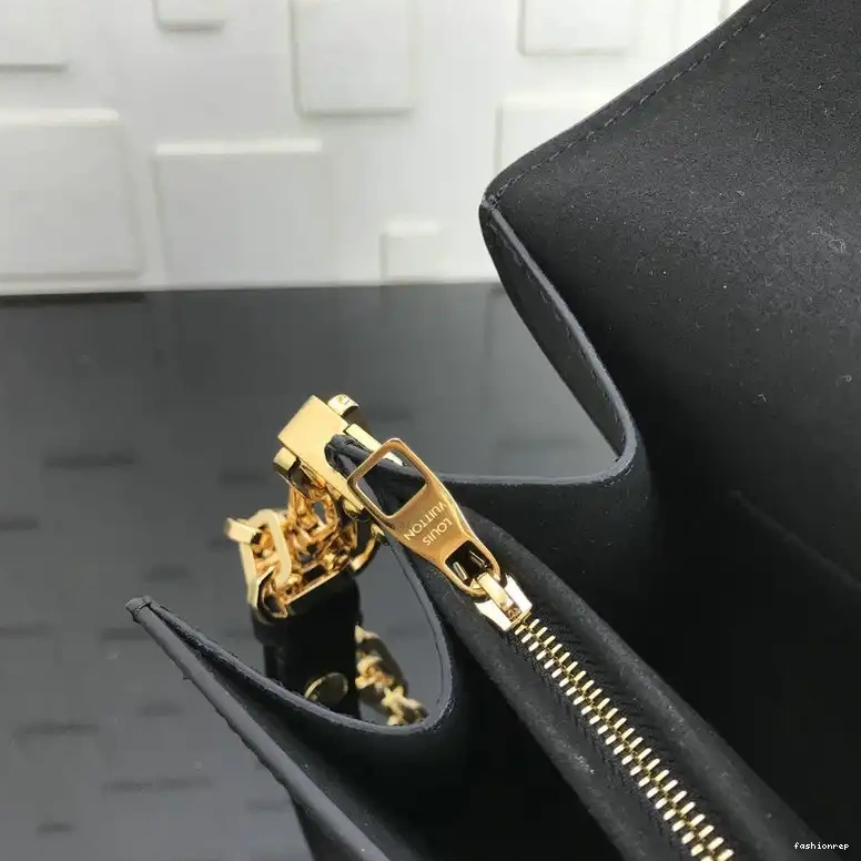 Fashionrep 2012SH0068 Bags LV 0803